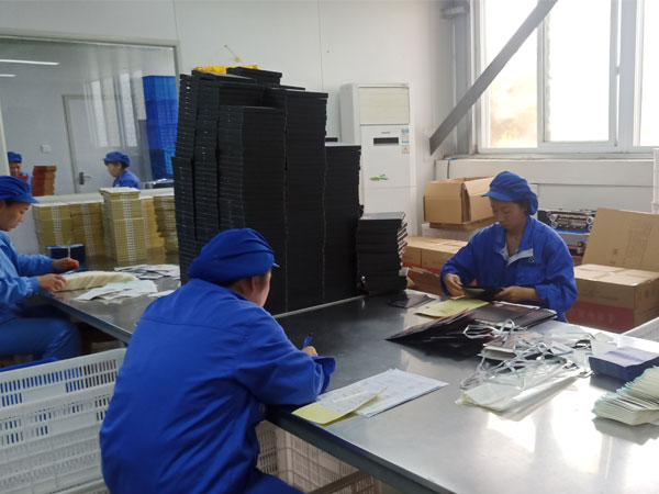 找黑膏藥加工廠家合作黑膏藥貼牌加工，要考慮這些問題